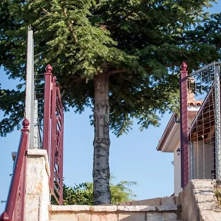 בית נופש 'mega Spileo' Mountain House *
