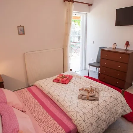 'mega Spileo' Mountain House Holiday home Kalivitis