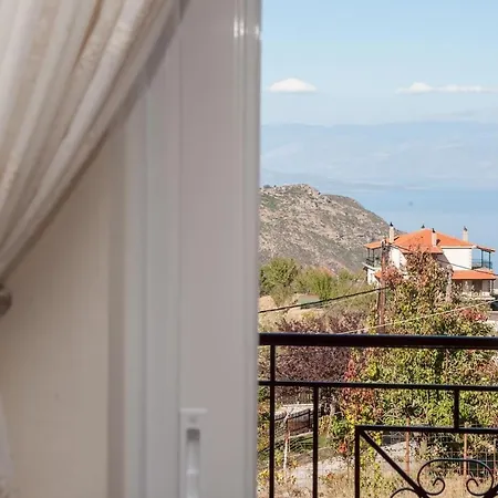 'mega Spileo' Mountain House *