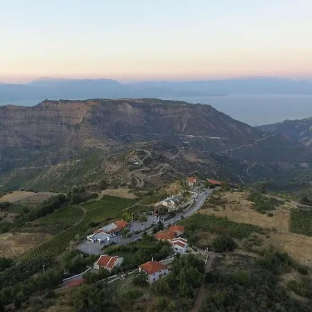 'mega Spileo' Mountain House *