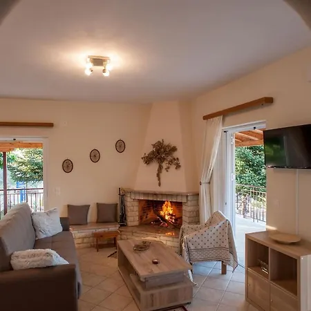 Holiday home 'mega Spileo' Mountain House Kalivitis